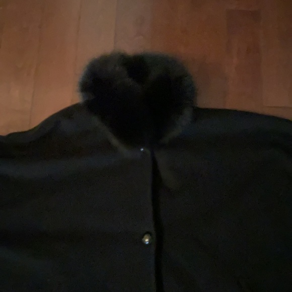 Cashmere and Fox Furr Poncho - Picture 2 of 8